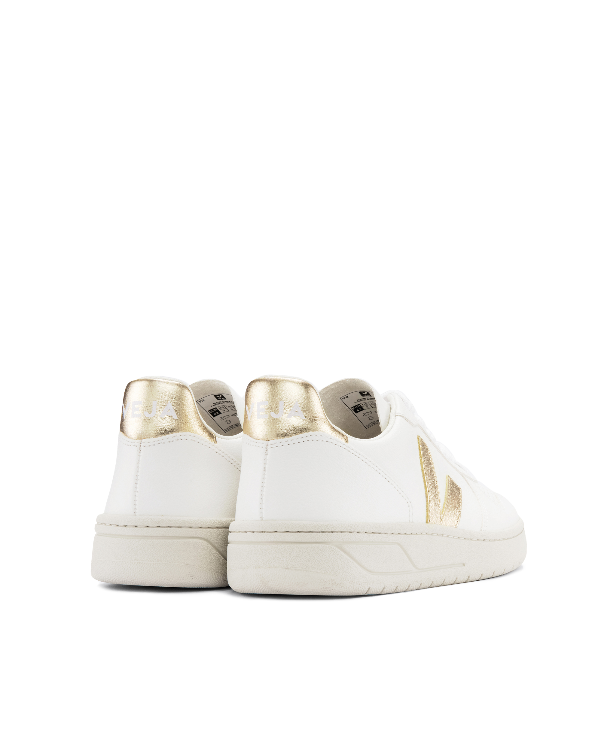 Shop Veja Sneakers V-10 Chromefree White / Platine In Extra-white_platine